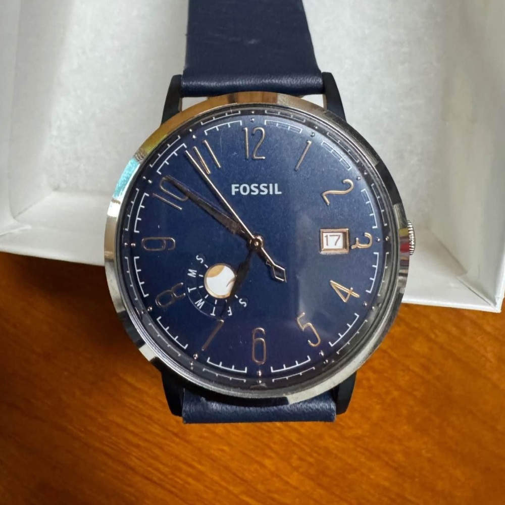 Women's Fossil Vintage Muse Blue Leather Strap Watch ES4107 with moon phase.